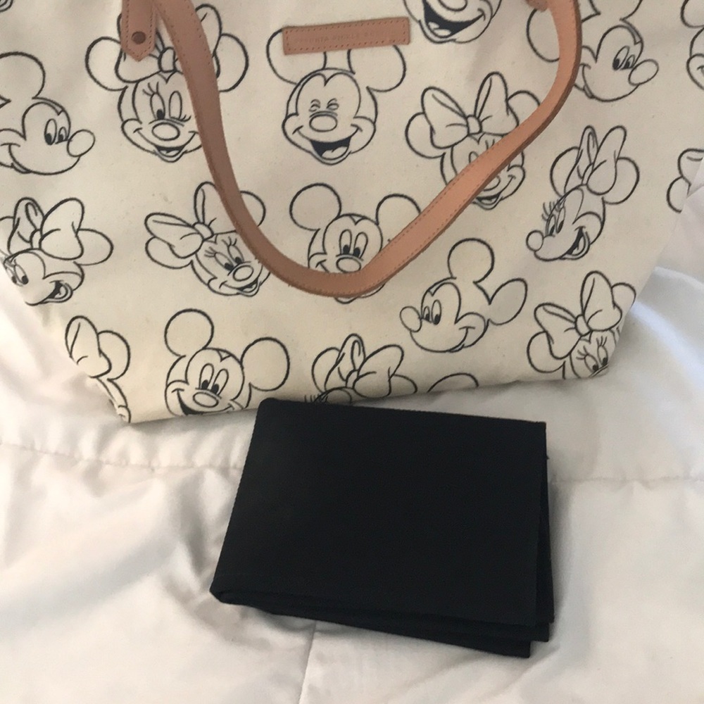 โ SOLD Petunia Pickle Bottom Downtown Tote Disney - Picture 6 of 6